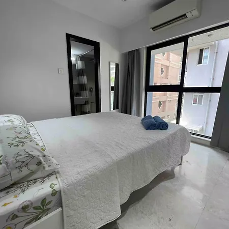 Apartment Connekthomes -modern 3bed3bath In Prime Bandra Neighborhood