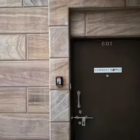 Connekthomes - Angel Views, Chapel Road, Bandra West Apartment *