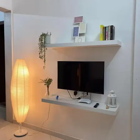 Connekthomes - Angel Views, Chapel Road, Bandra West Apartment *