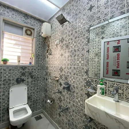 Apartment Connekthomes - Angel Views, Chapel Road, Bandra West