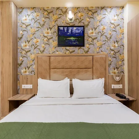 Lotus Grand Near International Airport Bed & Breakfast 3*