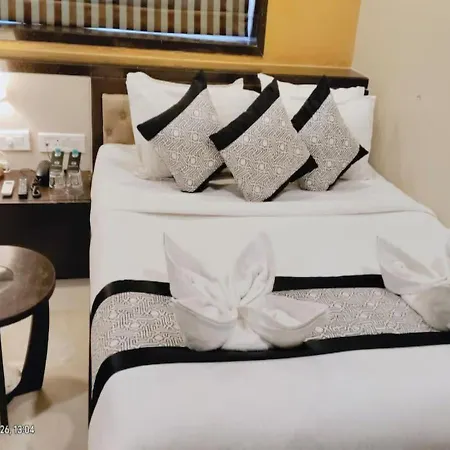 The Majlis - Colaba Hotel 3*