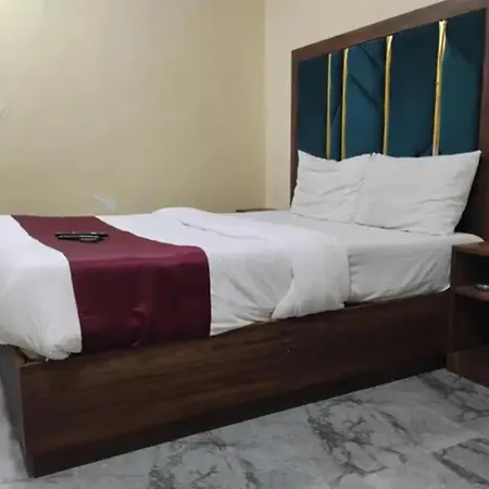 Fabhotel Aai Om Residency