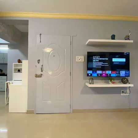Simon Lydia 3 - A Bliss Nest In Bandra, Pali Village By Connekt Homes Apartment