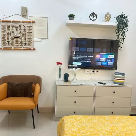 Dawn - A Spacious Modern In Bandra At Almeida Park By Connekt Homes *