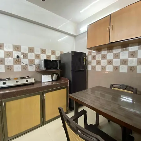 Dawn - A Spacious Modern In Bandra At Almeida Park By Connekt Homes