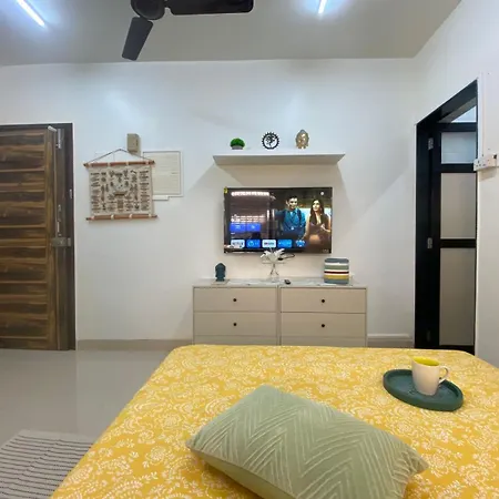 Dawn - A Spacious Modern In Bandra At Almeida Park By Connekt Homes *