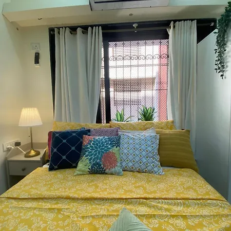 Dawn - A Spacious Modern In Bandra At Almeida Park By Connekt Homes Apartment