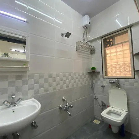 Dawn - A Spacious Modern In Bandra At Almeida Park By Connekt Homes Apartment