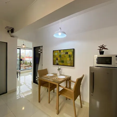 Connekthomes - Saba Heritage Charming In Bandra West Apartment