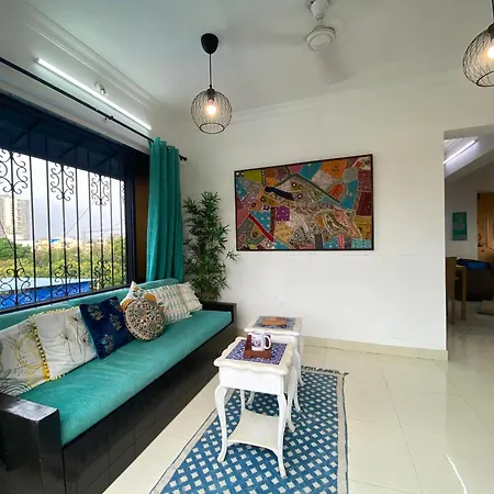 Connekthomes - Saba Heritage Charming In Bandra West Apartment