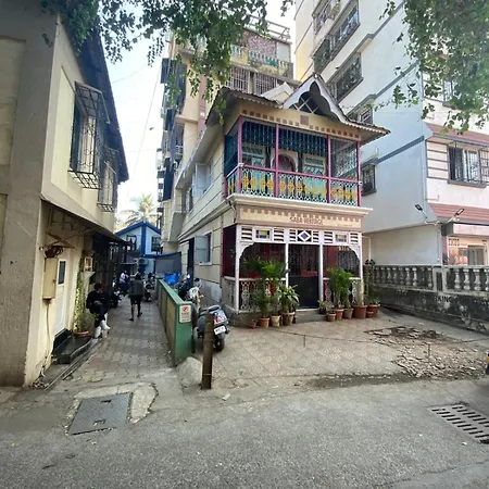 Connekthomes - Saba Heritage Charming In Bandra West *