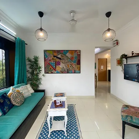 Connekthomes - Saba Heritage Charming In Bandra West Apartment