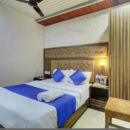 New Blue Sapphire Residency Hotel