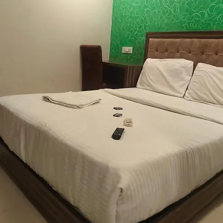 Hotel New Blue Sapphire Residency 3*