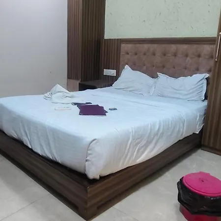 Hotel New Blue Sapphire Residency 3*
