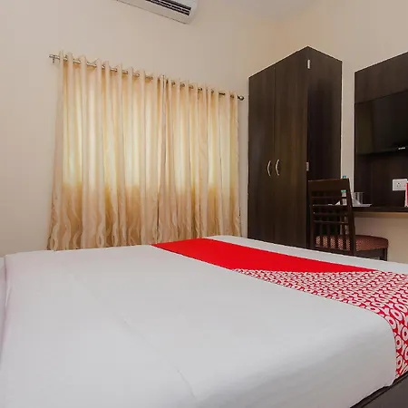 Hotel O Alfa Grand Near Chhatrapati Shivaji International Airport 3*