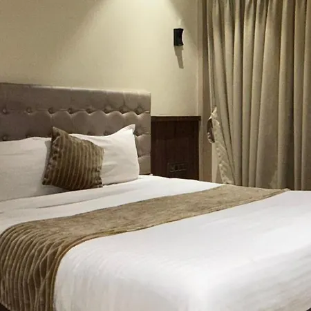 Hotel Shine Hospitality Residency