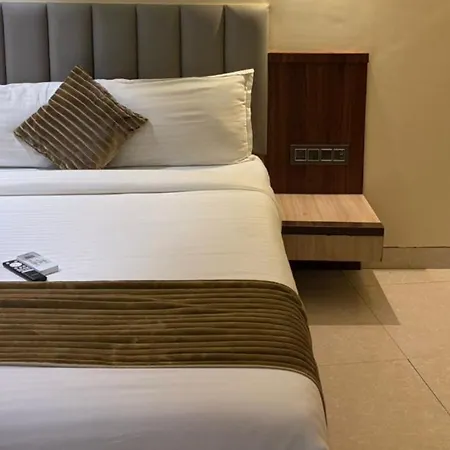 Shine Hospitality Residency *