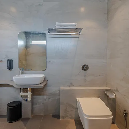 Hotel Aura - Near Malad Link Road Mumbai