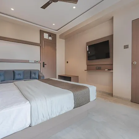 Aura - Near Malad Link Road Mumbai