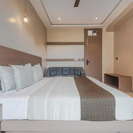 Aura - Near Malad Link Road