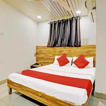 Oyo Flagship Satyam Palace Hotel