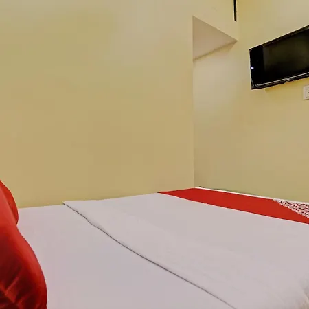 Hotel Oyo Flagship Nine Hills Mumbai