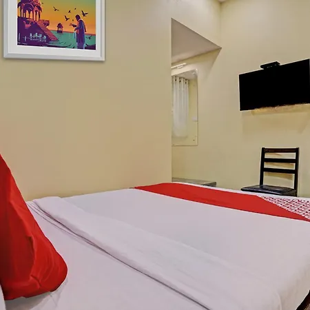 Oyo Flagship Nine Hills Mumbai