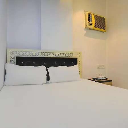O Paying Guest Hotel 4*