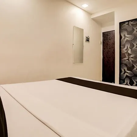 Super Collection O Asalpha Near International Airport Hotel 3*