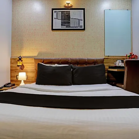 Hotel O Blue Near R Mall Mumbai