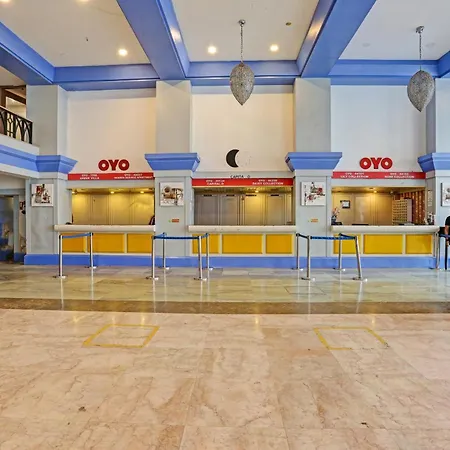 Townhouse Royal Palms Hotel