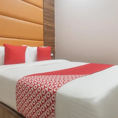 Blue Executive Near Chhatrapati Shivaji International Airport 3*
