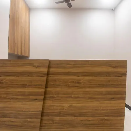 Hotel Blue Executive Near Chhatrapati Shivaji International Airport 3*