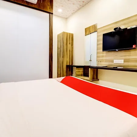 Oyo Flagship Qubic 4*