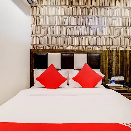 Oyo Flagship Qubic 4* Mumbai