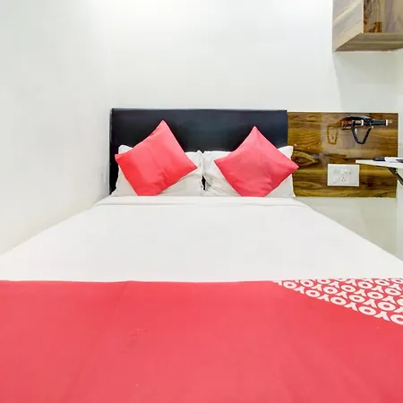 O Tanvi Hotel *