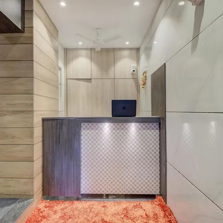 Hotel Spring Residency