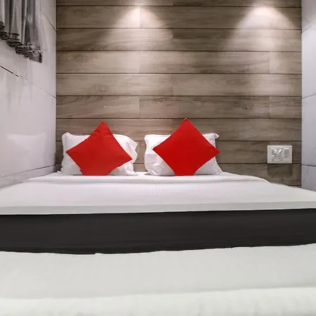 Hotel Spring Residency
