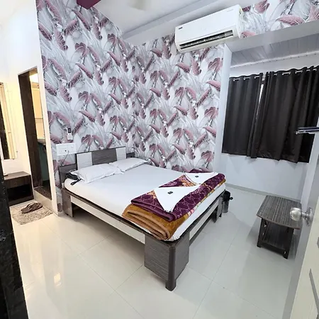 Broadway Colaba Hotel