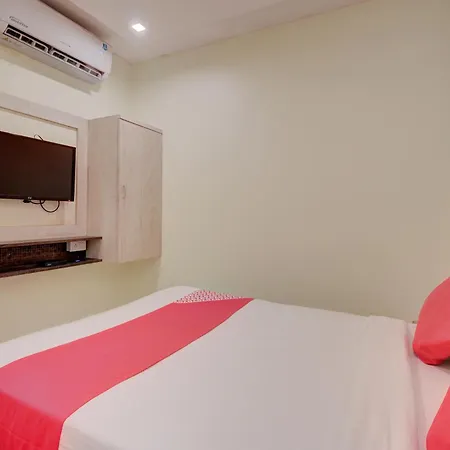 O Royal Orbit Hotel 3*