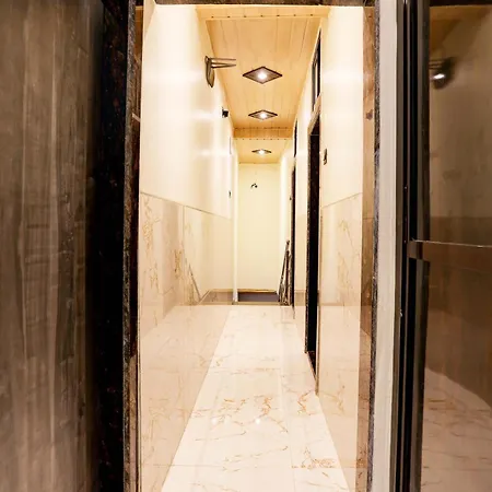 O Plaza Hotel Mumbai