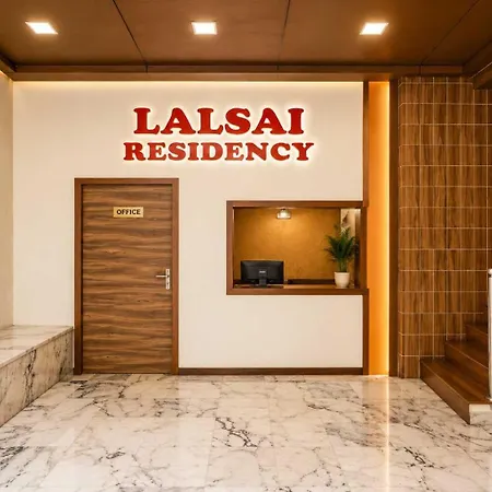 Hotel Collection O Lokhandwala Andheri West Mumbai Formerly Lalsai Residency Mumbai