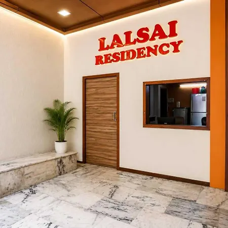 Collection O Lokhandwala Andheri West Mumbai Formerly Lalsai Residency Hotel