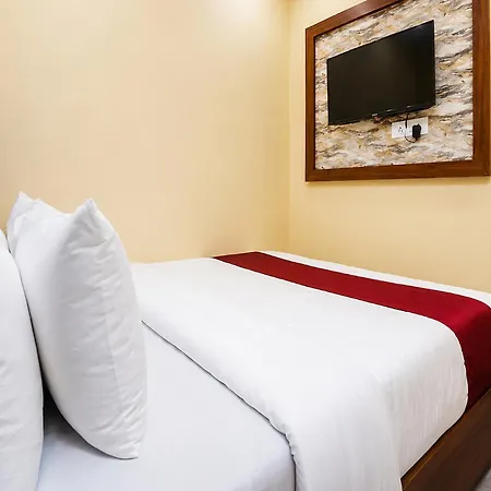Fabhotel Aai Om Residency *