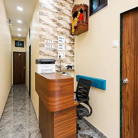 Fabhotel Aai Om Residency Hotel *