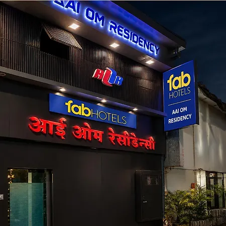 Hotel Fabhotel Aai Om Residency