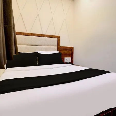Hotel O Ashirwad