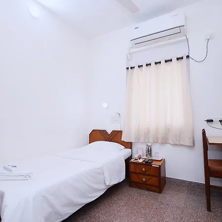 Ywca International Centre 3*